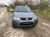 Suzuki Grand Vitara 2.0 Club - Suzuki Grand Vitara Club mit Benzin-Antrieb