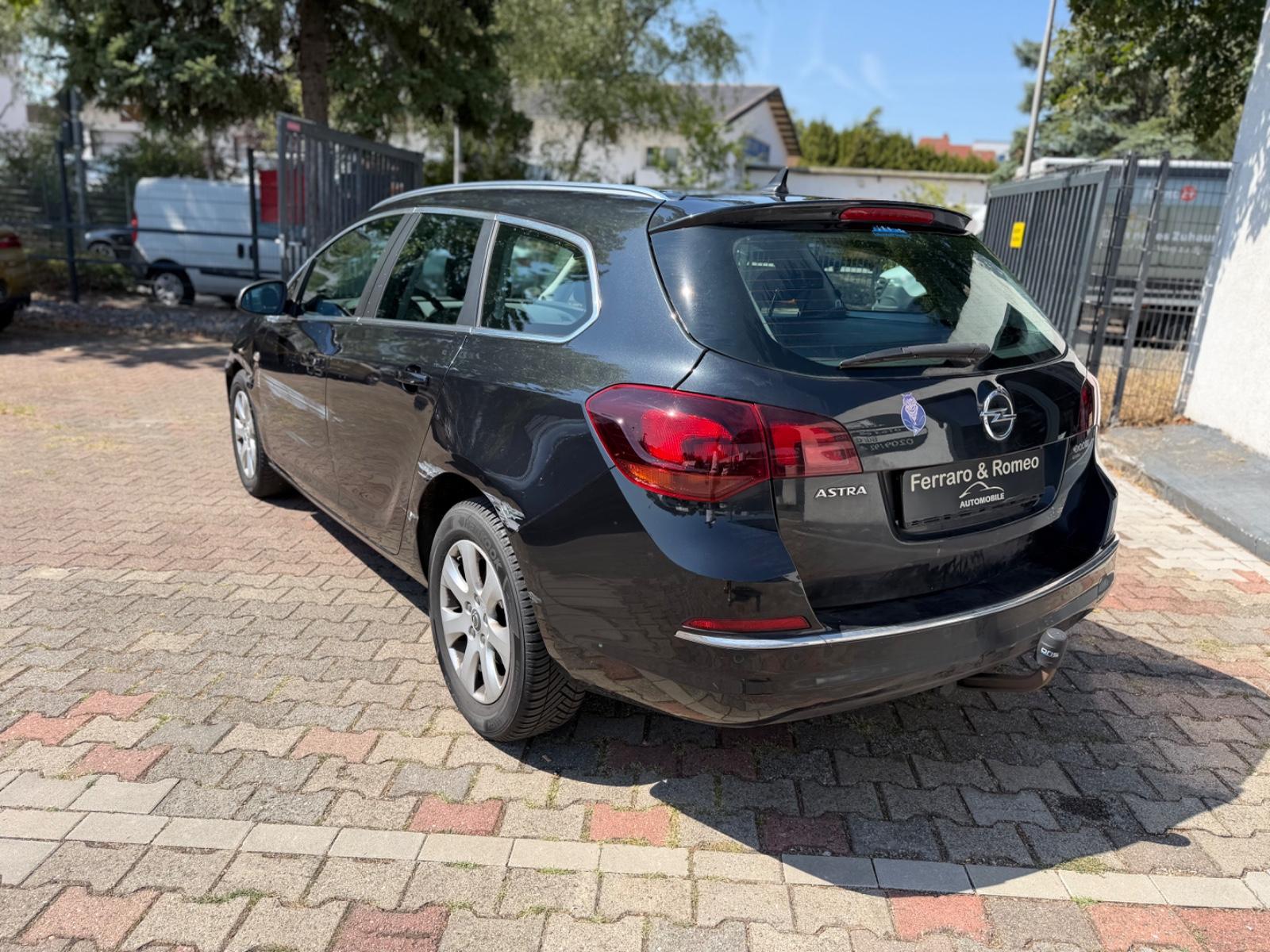 Opel Astra 2015 — photo 7