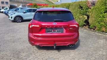 Fahrzeugabbildung Ford Focus Turnier ST-Line