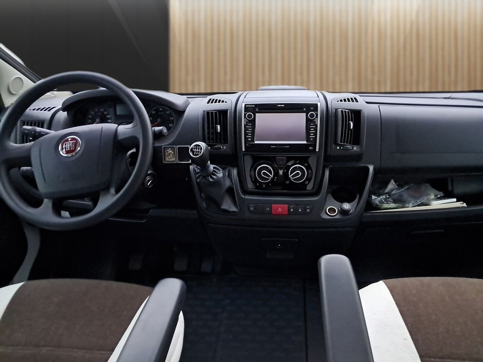 Fahrzeugabbildung Elnagh King 530 Markise,Sat,RFK,Backofen,Allwetterreife