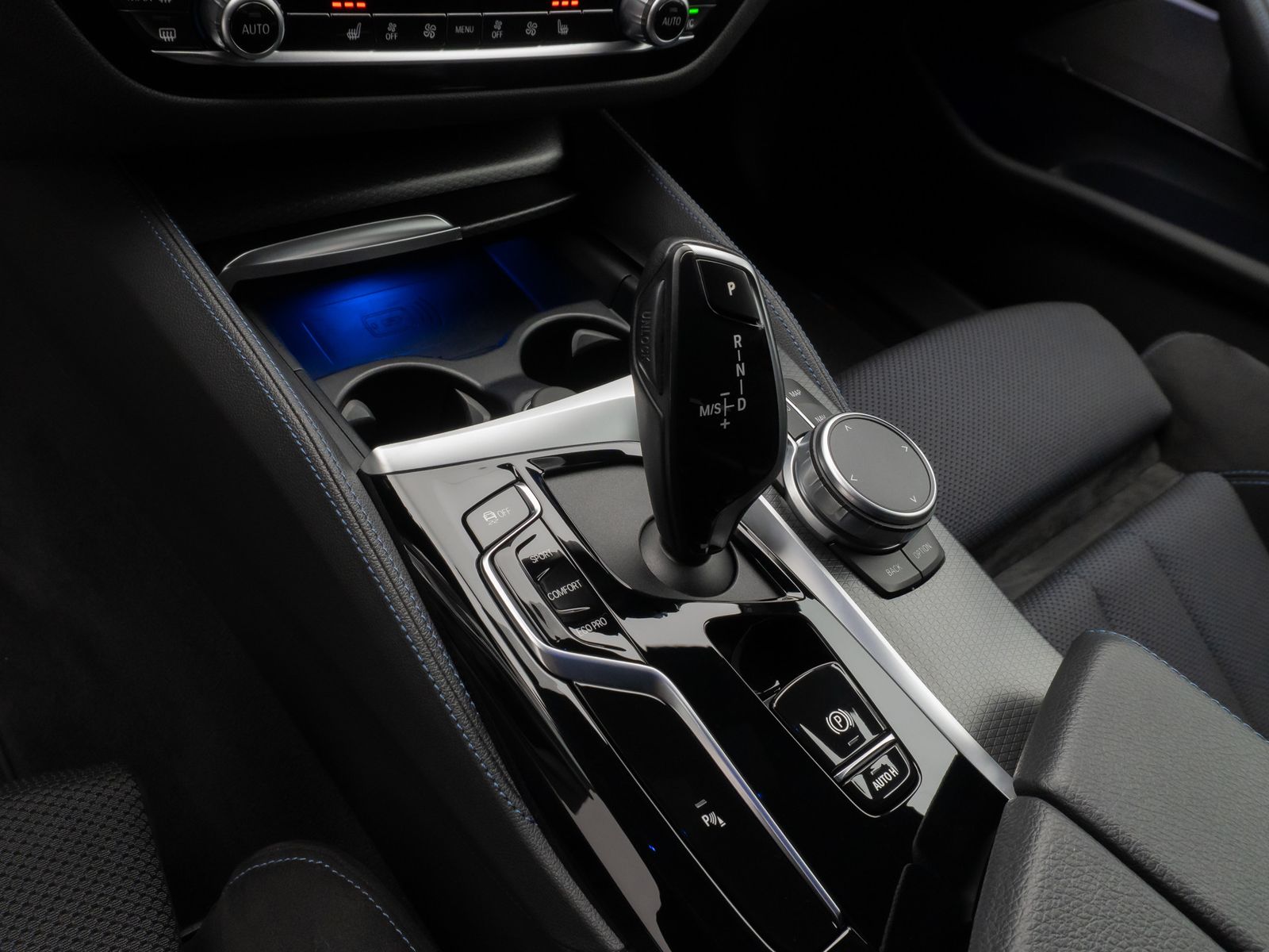 Fahrzeugabbildung BMW 520d M Sport DAB H/K PDC Stop&Go Fernlichtassist