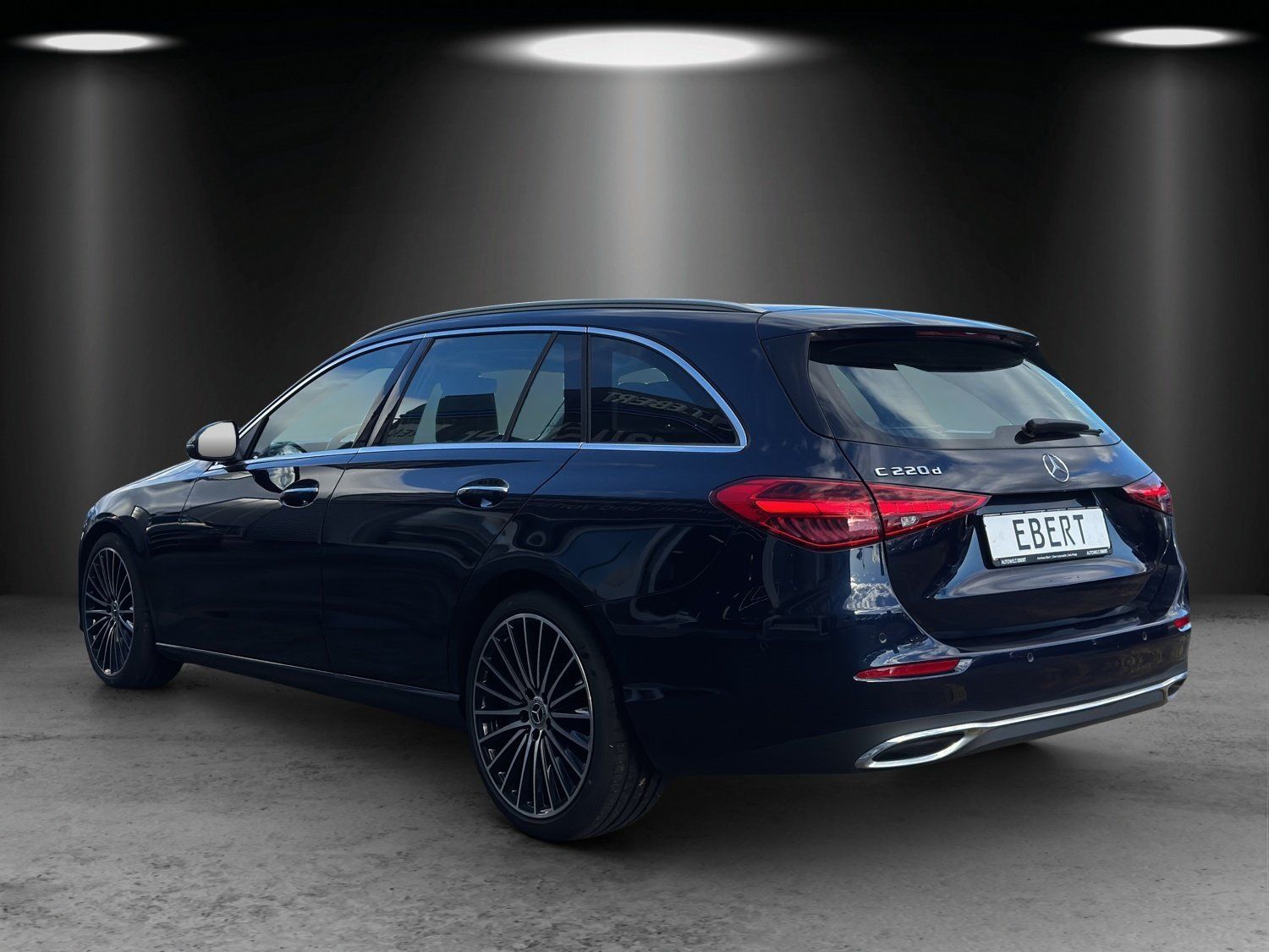 Fahrzeugabbildung Mercedes-Benz C 220d T Avantg 19"AMG Standhz AHK KeyGo HUD HAL
