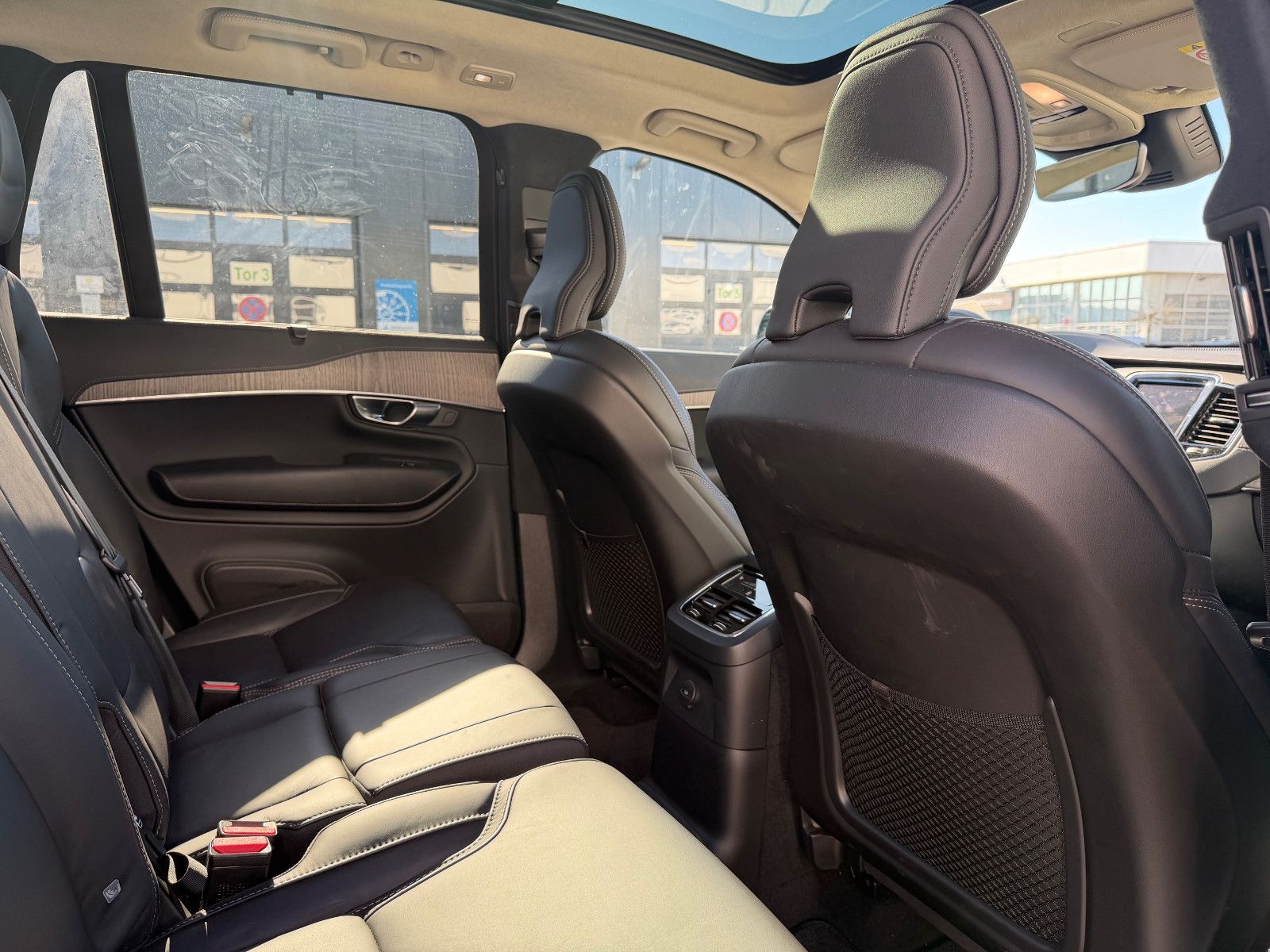 Fahrzeugabbildung Volvo XC90 T8 AWD Ultimate Dark*LUFT*AHK*360°*Massage*