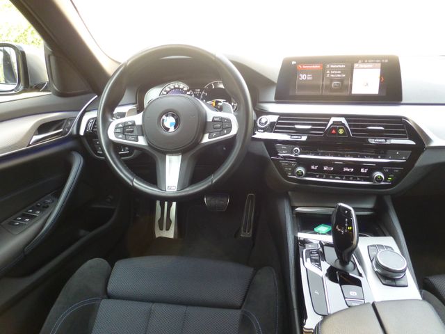 Fahrzeugabbildung BMW 520d Touring Auto.Navi,LED,Kamera,M-Sportpaket