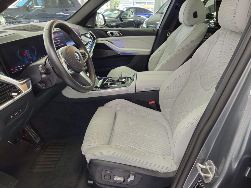 BMW X5 xD40i M Sport*PANO*SOFT*STHZG*7-SITZ*AHK*360°