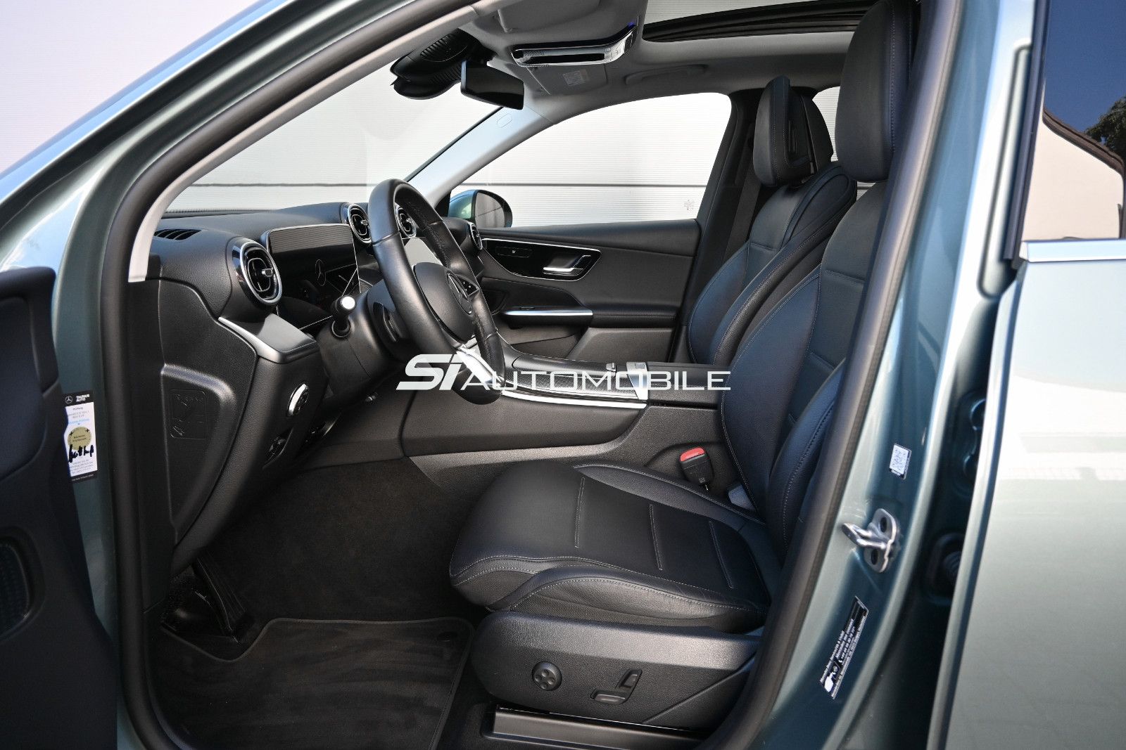 Fahrzeugabbildung Mercedes-Benz GLC 220 d 4MAT. °ACC°AHK°PANO°STANDHZ°DIGI LIGHT