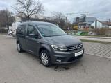 Volkswagen Caddy Comfortline BMT*5-Sitzer*1.4*Display* - Volkswagen mit Benzin-Antrieb: Regensensor