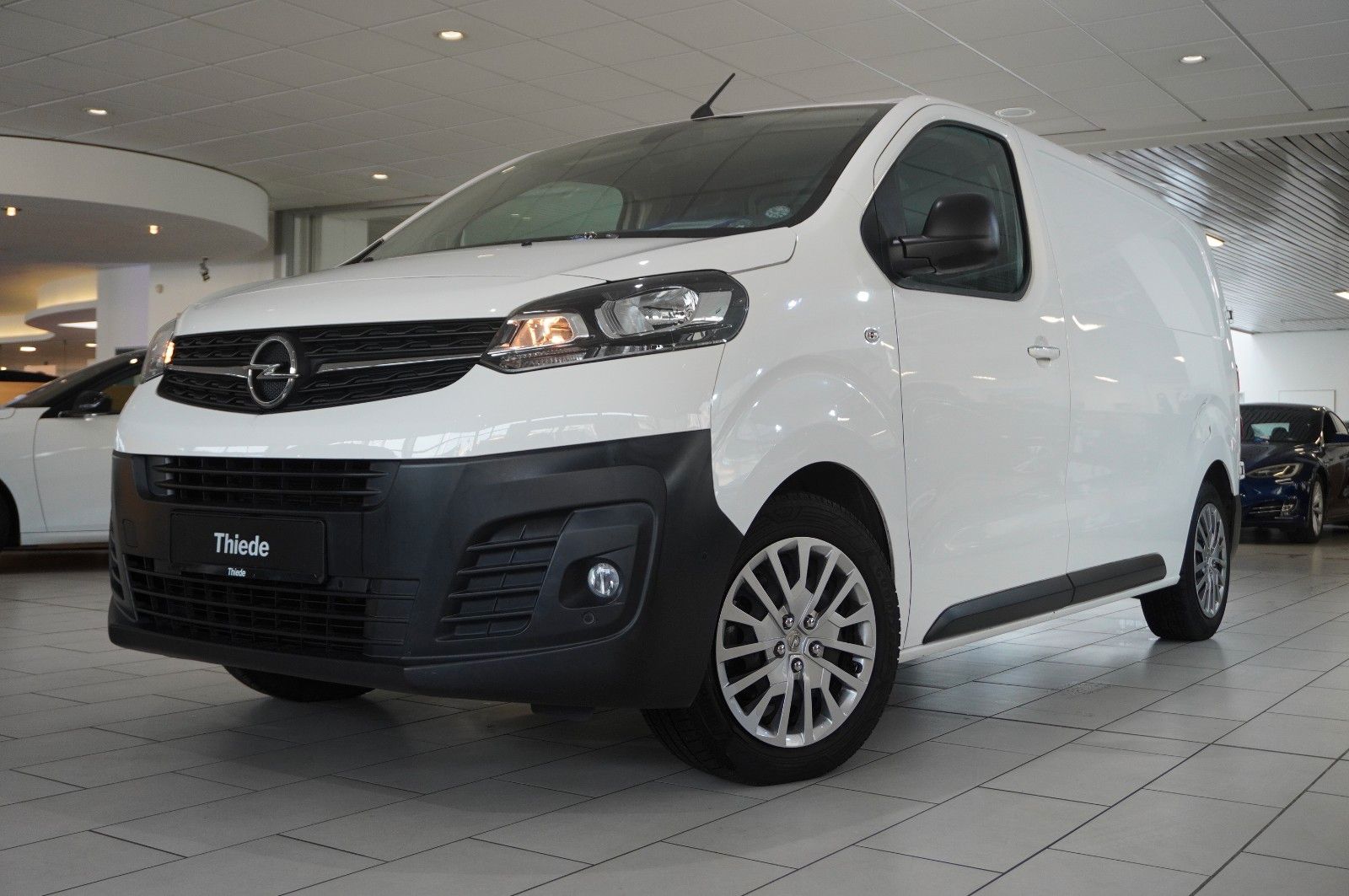 Fahrzeugabbildung Opel Vivaro Kasten M 1.5D EDIT WÜRTH NAVI/KAMERA/TEMP