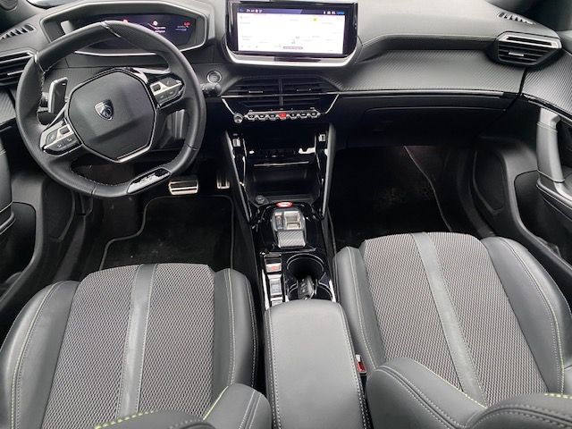 Fahrzeugabbildung Peugeot 2008 GT MildHybrid 145 e-DSC6