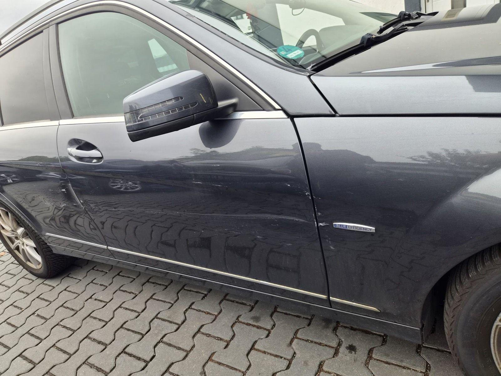 Mercedes-Benz C220 2010 — photo 6