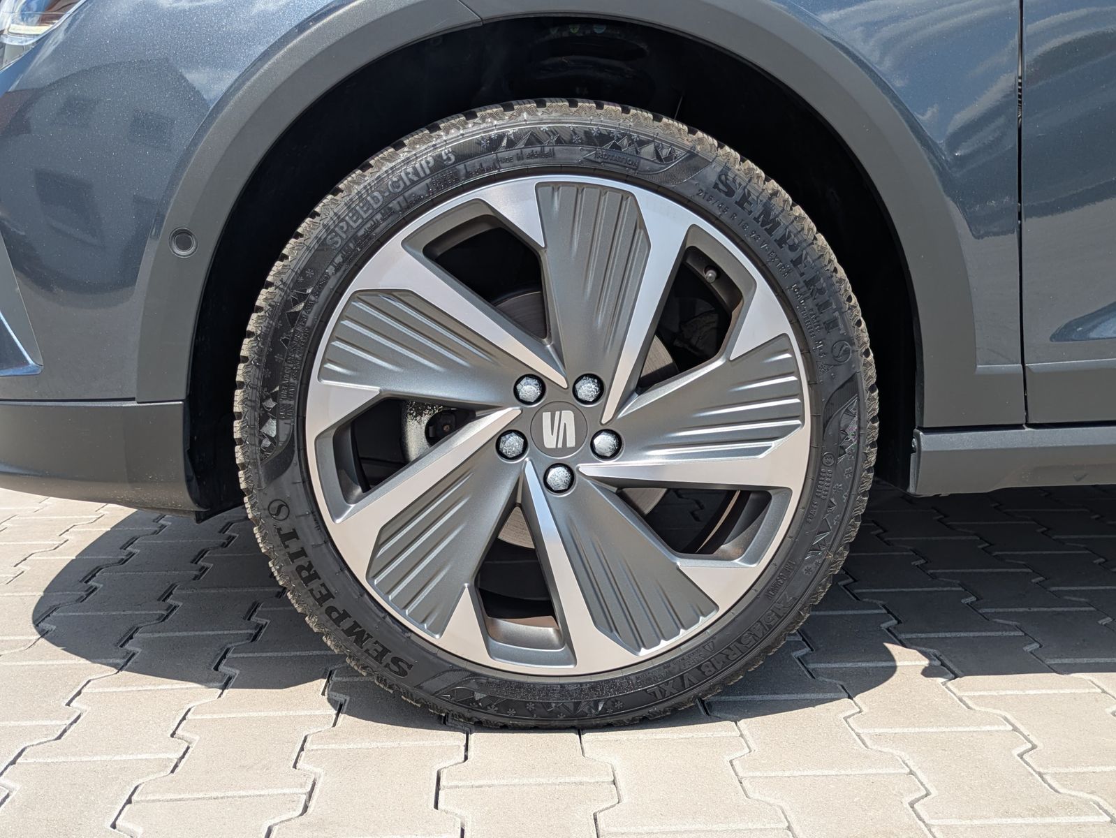 Fahrzeugabbildung SEAT Arona 1.5 TSI FR DSG AHK*ACC*LED*APP*DAB*KAMERA
