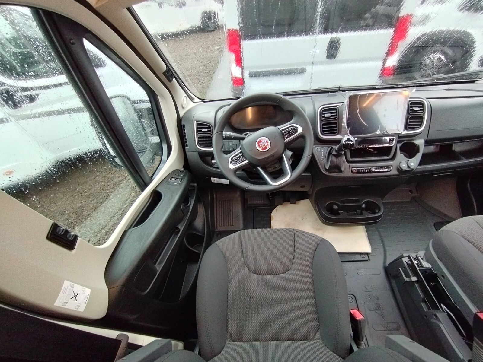 Fahrzeugabbildung Westfalia Columbus 641 E 180 PS 10795,- EUR Sondernachlass