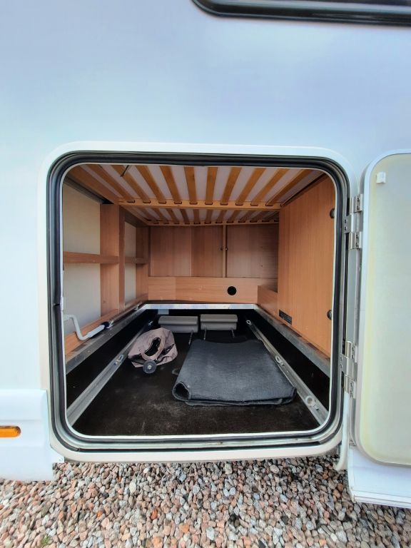 Fahrzeug Übersicht 20 Fahrzeugabbildung Knaus Sky Wave 650 MF Celebration25 Dachklima, Hubbett