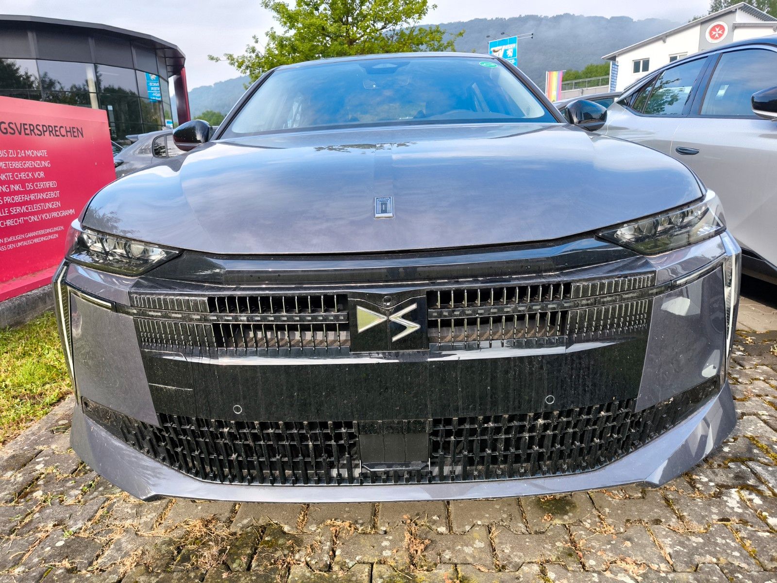 DS Automobiles N°4 PALLAS E-TENSE imagem 2