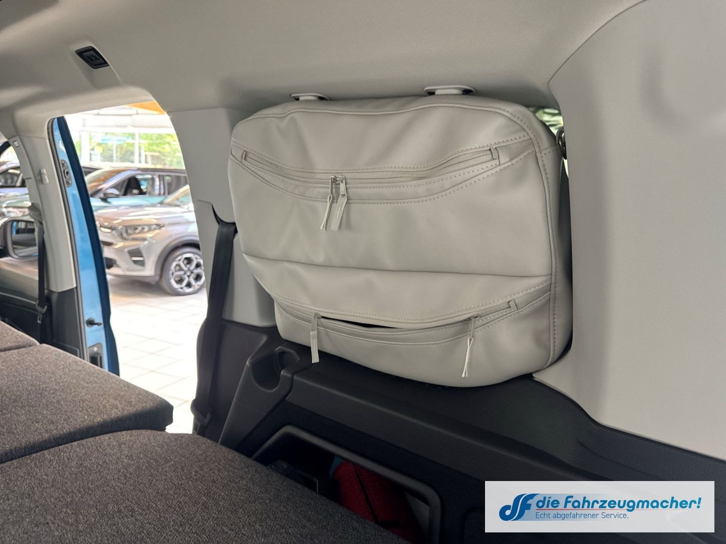 Fahrzeugabbildung Volkswagen Caddy California 2.0 TDI EU6d Panorama Navi LED