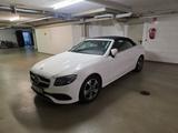 Mercedes-Benz E 300 Autom. - - Mercedes-Benz E 300 mit Benzin-Antrieb: Cabrio