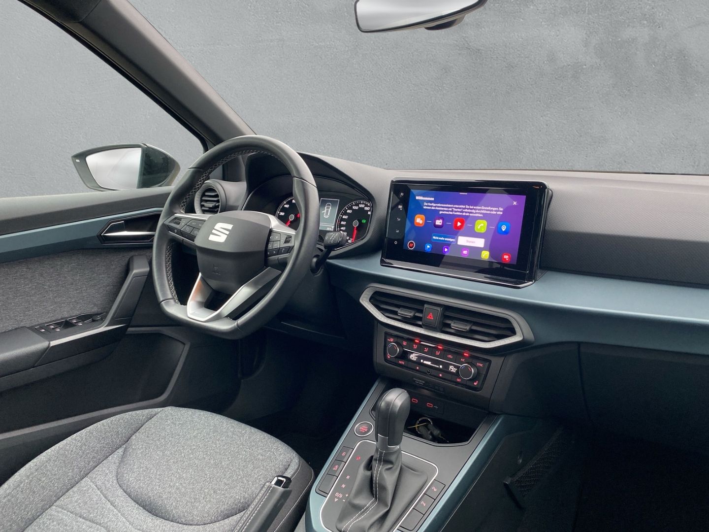Fahrzeugabbildung SEAT Arona Xperience Navi Digitales Cockpit LED Sperr