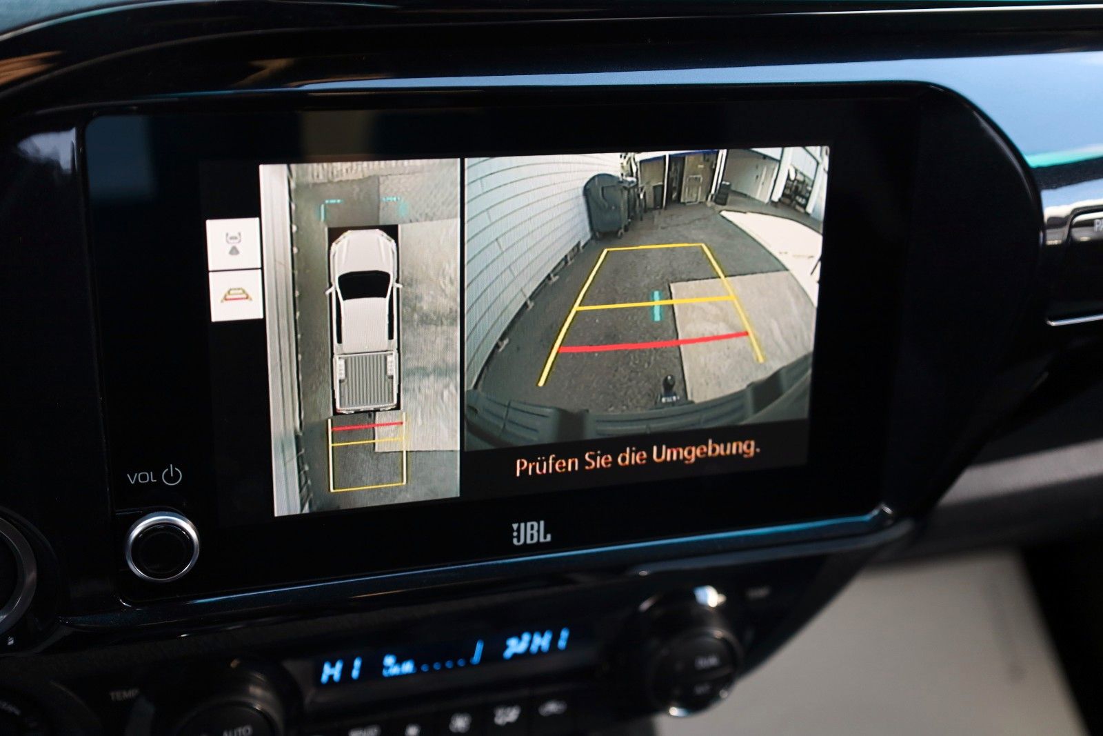 Fahrzeugabbildung Toyota Hilux Double Cab Invincible 4x4,Navi,Kamera,AHK