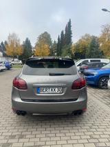 Porsche Cayenne Turbo GTS APPROVED BIS 2027 - Porsche Gebrauchtwagen in Berlin