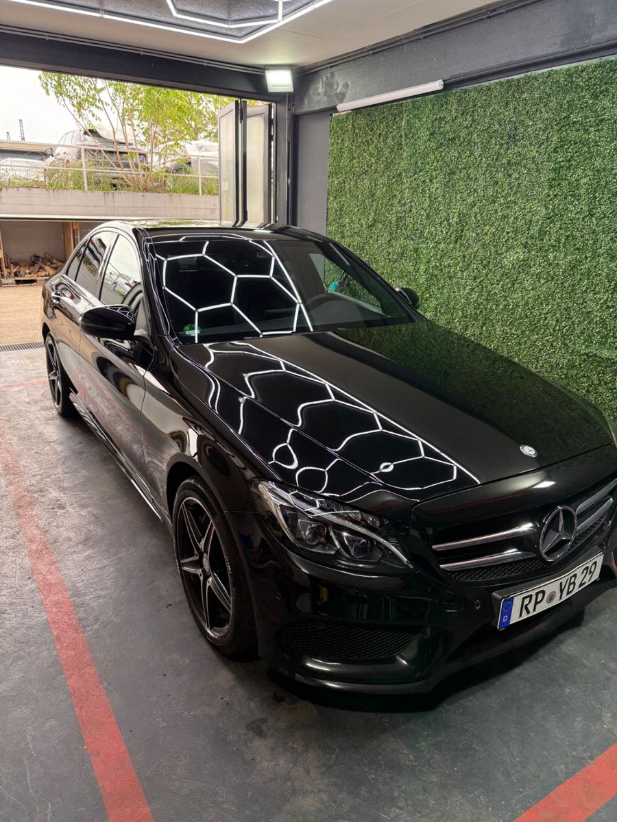 MERCEDES-BENZ C 400 4MATIC AMG Line Autom. Nightpaket