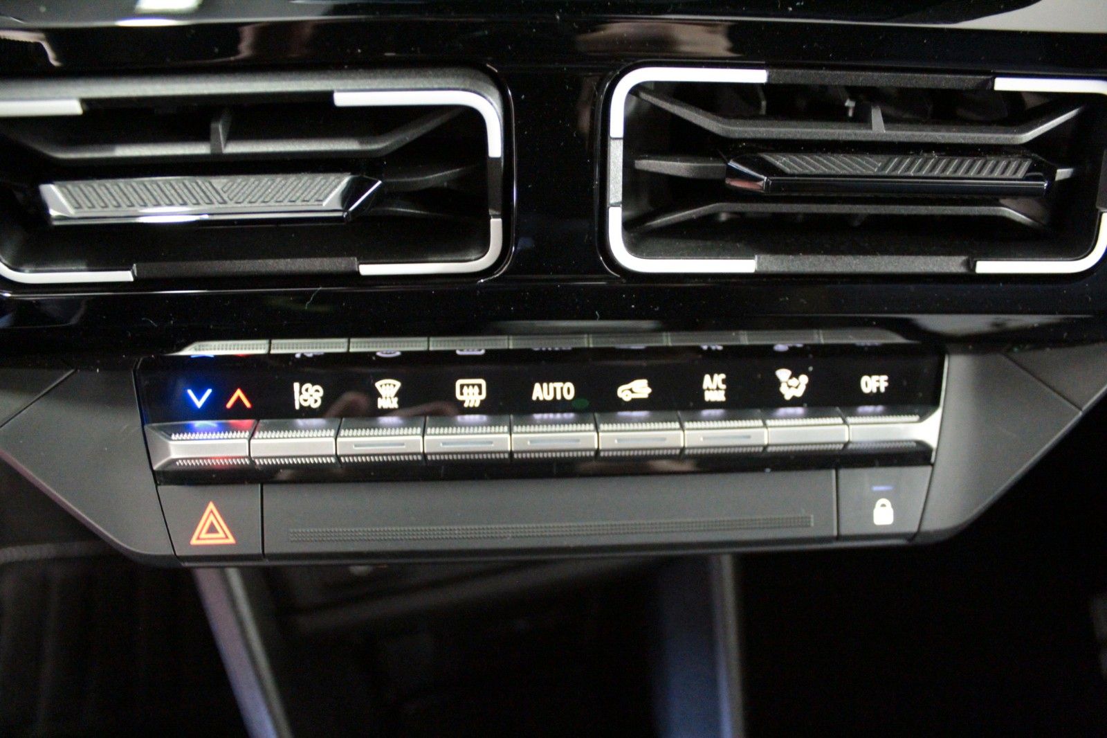 Fahrzeugabbildung Renault R 5  E-Tech Techno 120 Urban Range *Winterpaket*