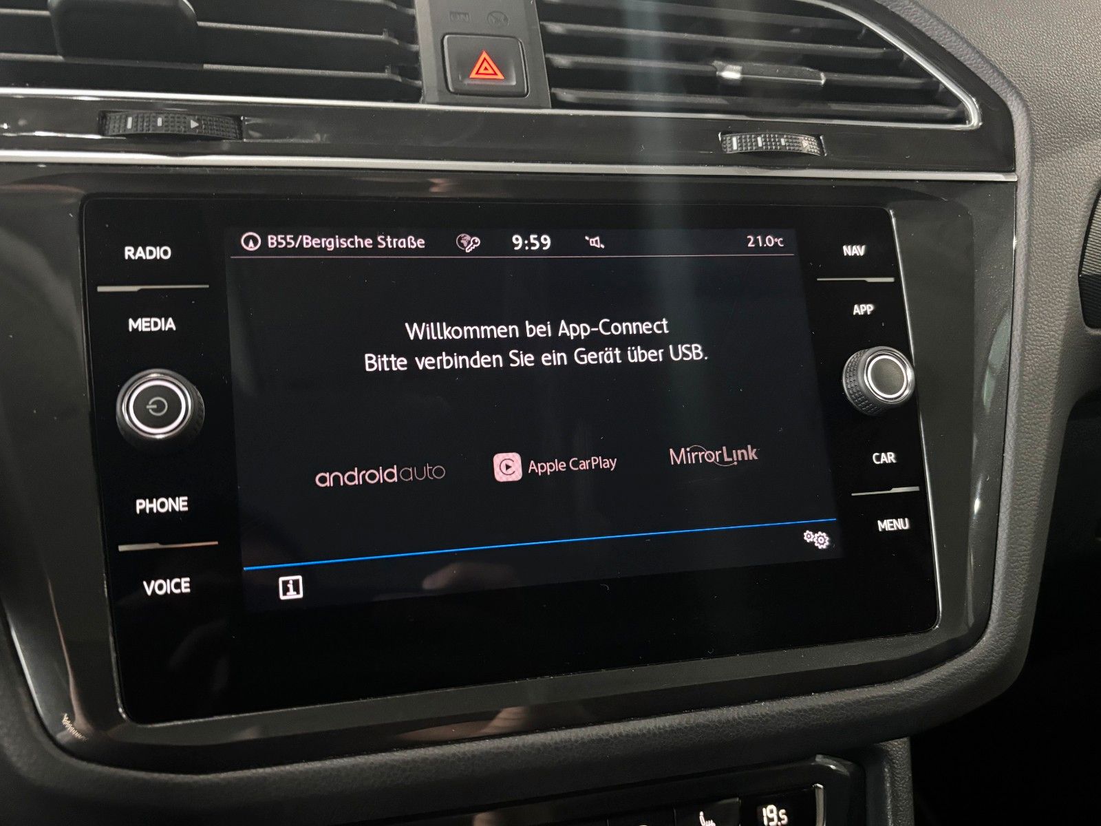 Fahrzeugabbildung Volkswagen Tiguan Highline *CarPlay*Kamera*LED*SHZ*Navi