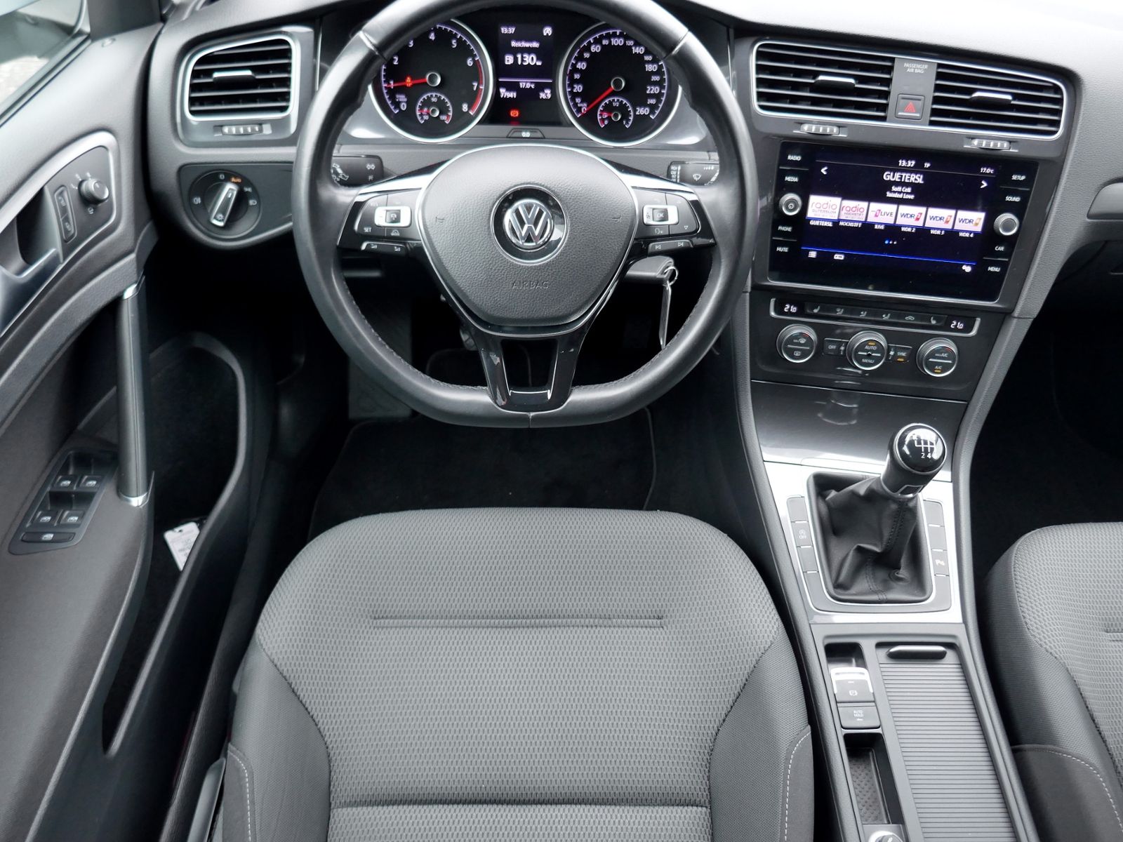 Fahrzeugabbildung Volkswagen Golf VII Variant Comfortline 1.0 TSI | PDC ACC