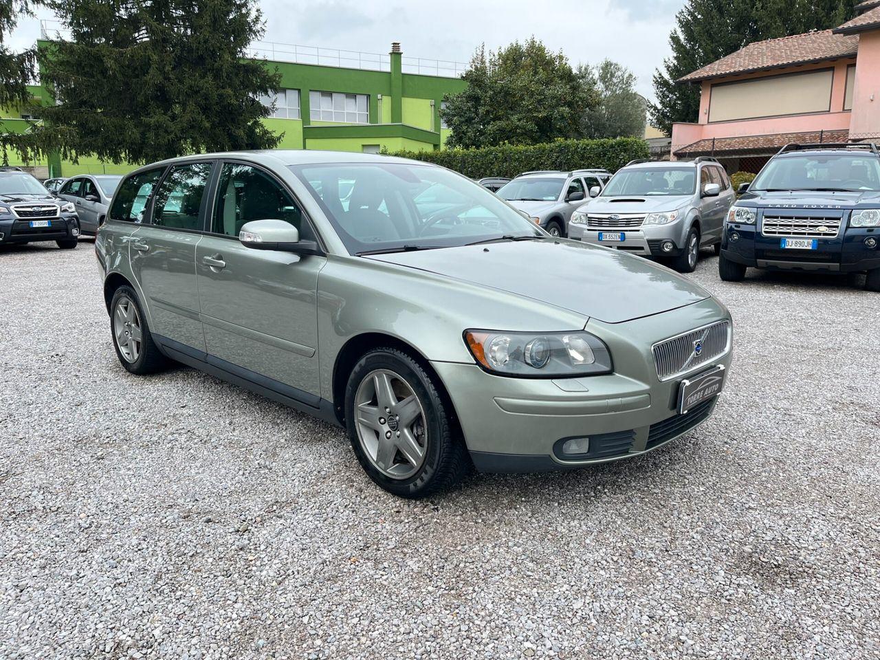 Volvo V50 2007 — rear view