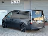 Hyundai Staria 2.2 CRDI Signature 4WD*Leder*7-Sitze*LED - Hyundai Kleinbus 7-Sitzer