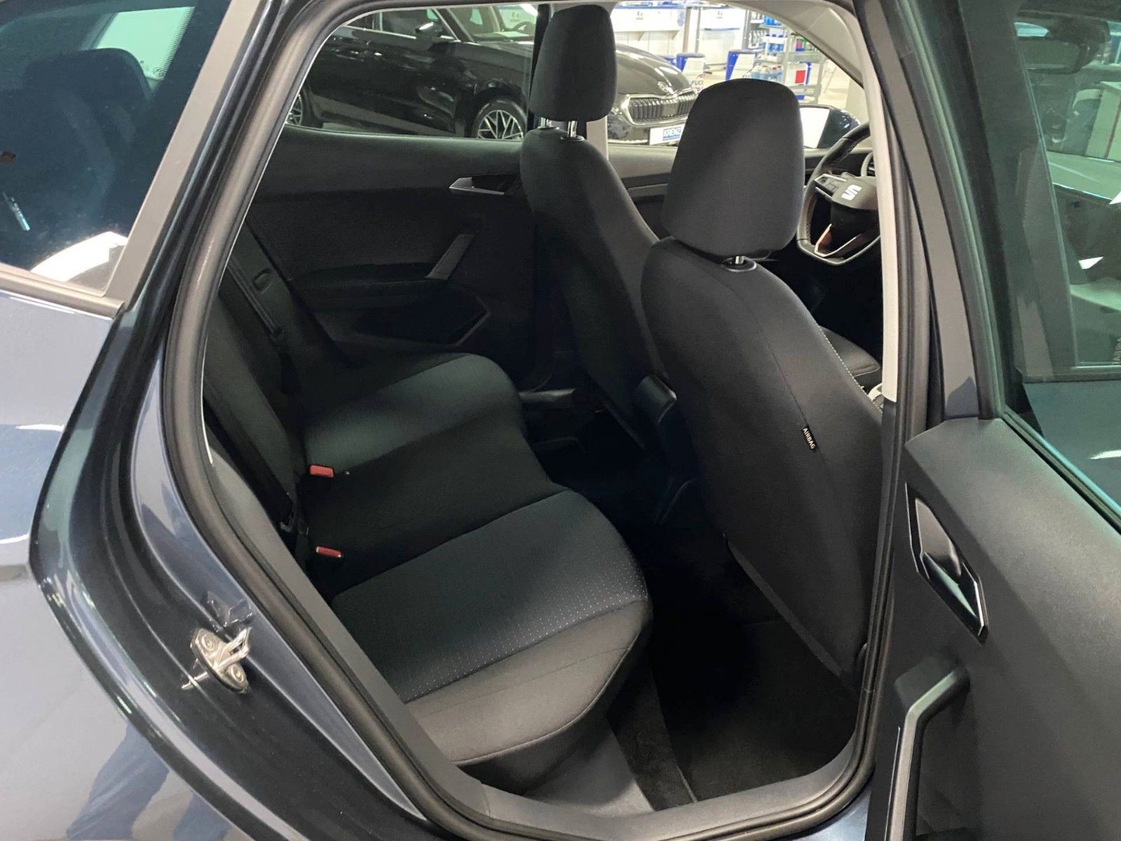 Fahrzeugabbildung SEAT Arona 1.0 TSI STYLE DSG+NAVI+LED+APP+SITZHEIZUNG