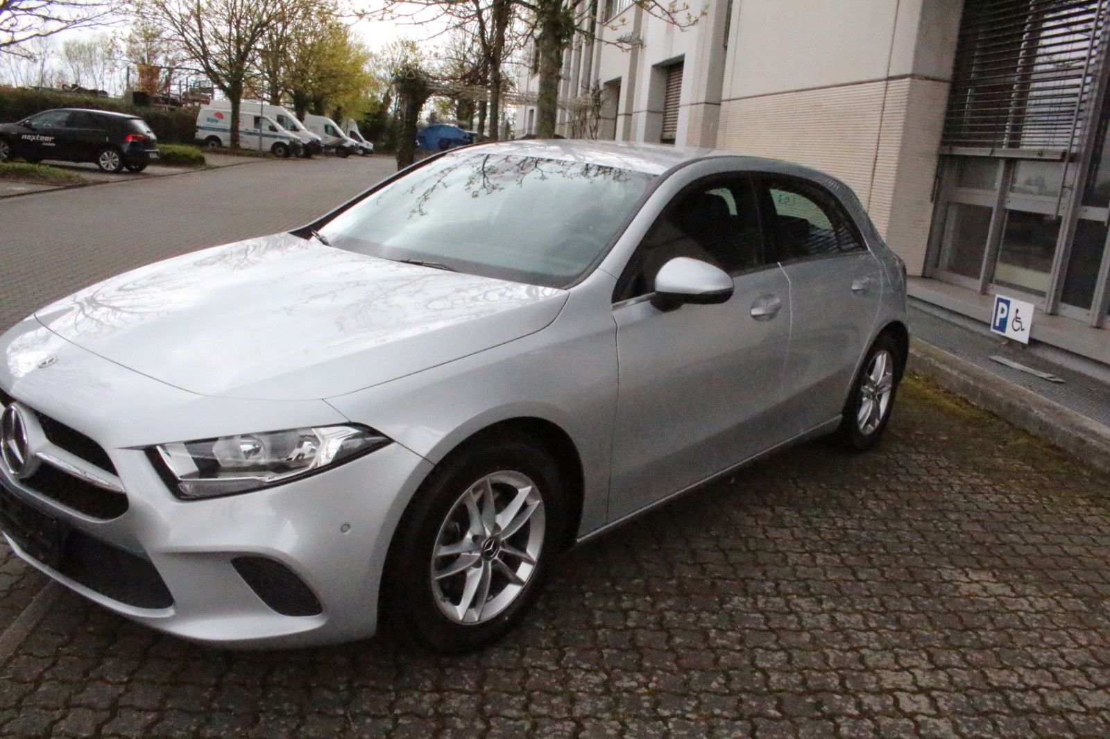 MERCEDES-BENZ A 200 A A 200~NAVI~ KAMERA~LEDER