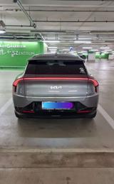 Kia EV6 77,4 kWh 239 kW Allradantrieb - - Kia EV6 aus 2021