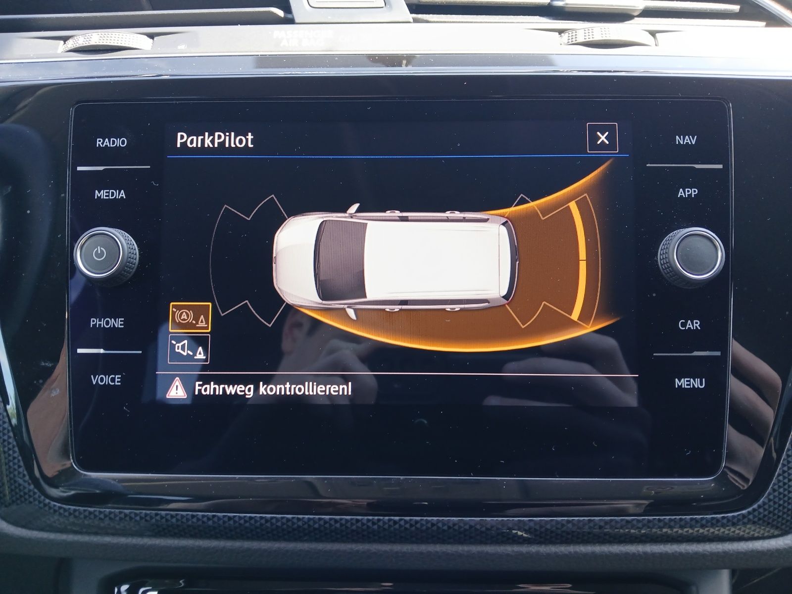 Fahrzeugabbildung Volkswagen Touran TSI United 7-Si Navi PDC SH LM