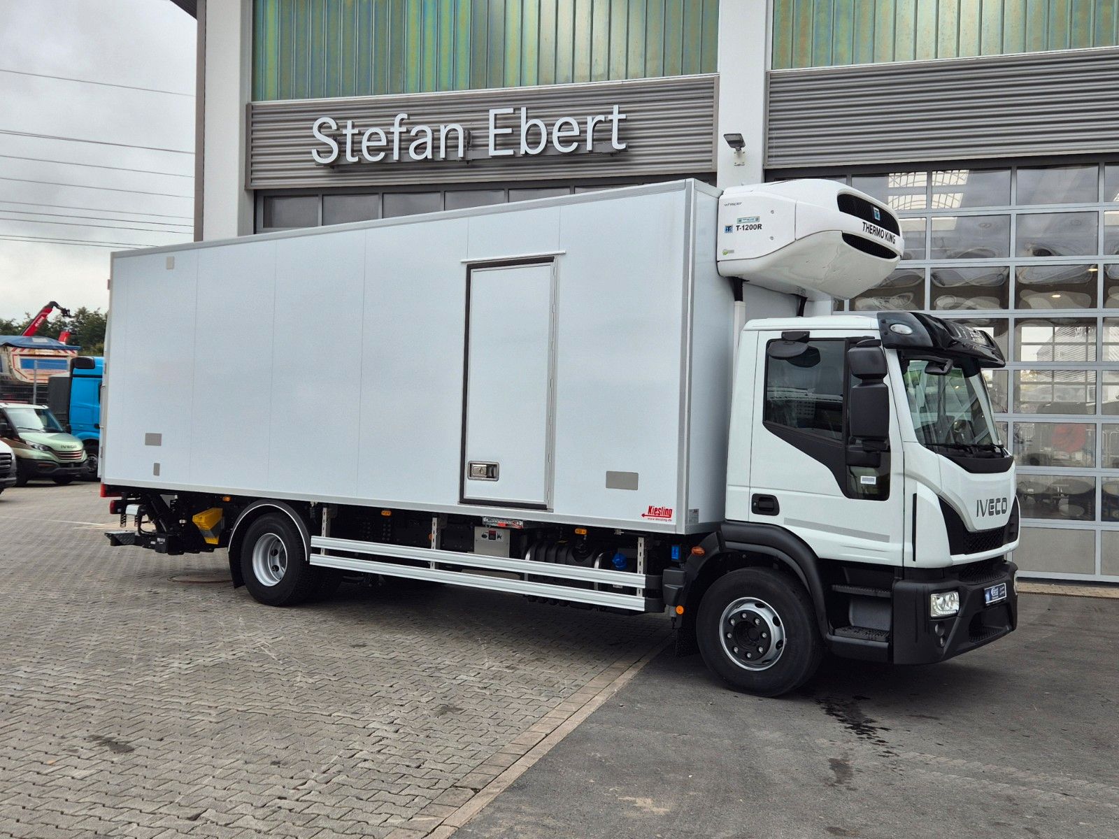 Fahrzeugabbildung Iveco Eurocargo ML160E28/P LBW Bär ThermoKing T-1200R