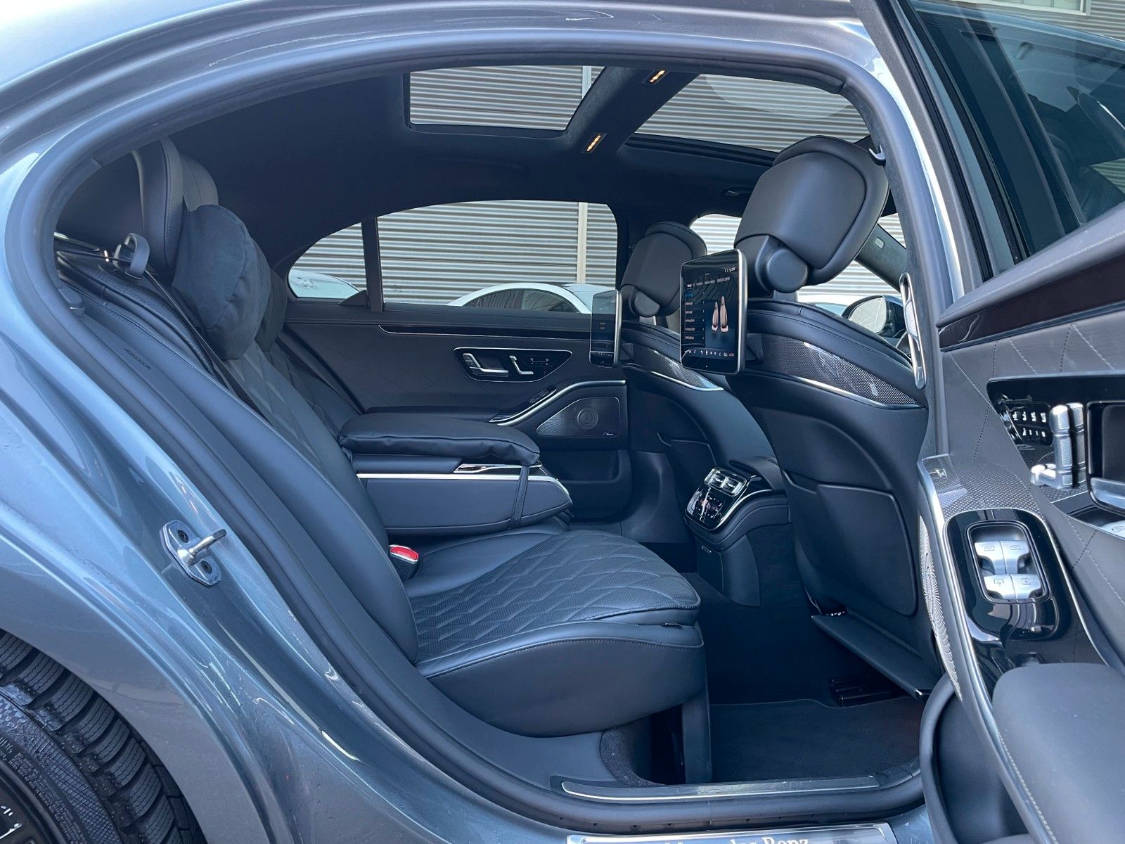 Fahrzeugabbildung Mercedes-Benz S 580 4M L VOLL+AMG+STH+Fond-Enter+Pano+AirM