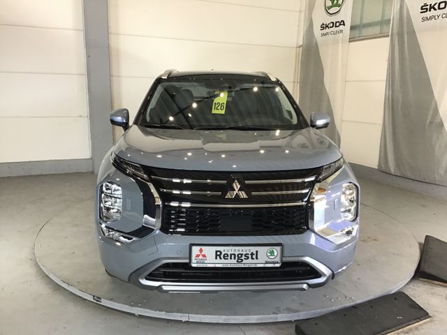 Fahrzeugabbildung Mitsubishi Plug-in Hybrid Outlander TOP ACC/Pano/Navi/Leder