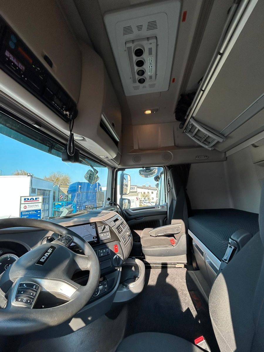 Fahrzeugabbildung DAF 4 x XF 480 FT SSC, Intarder, Bj. 2023