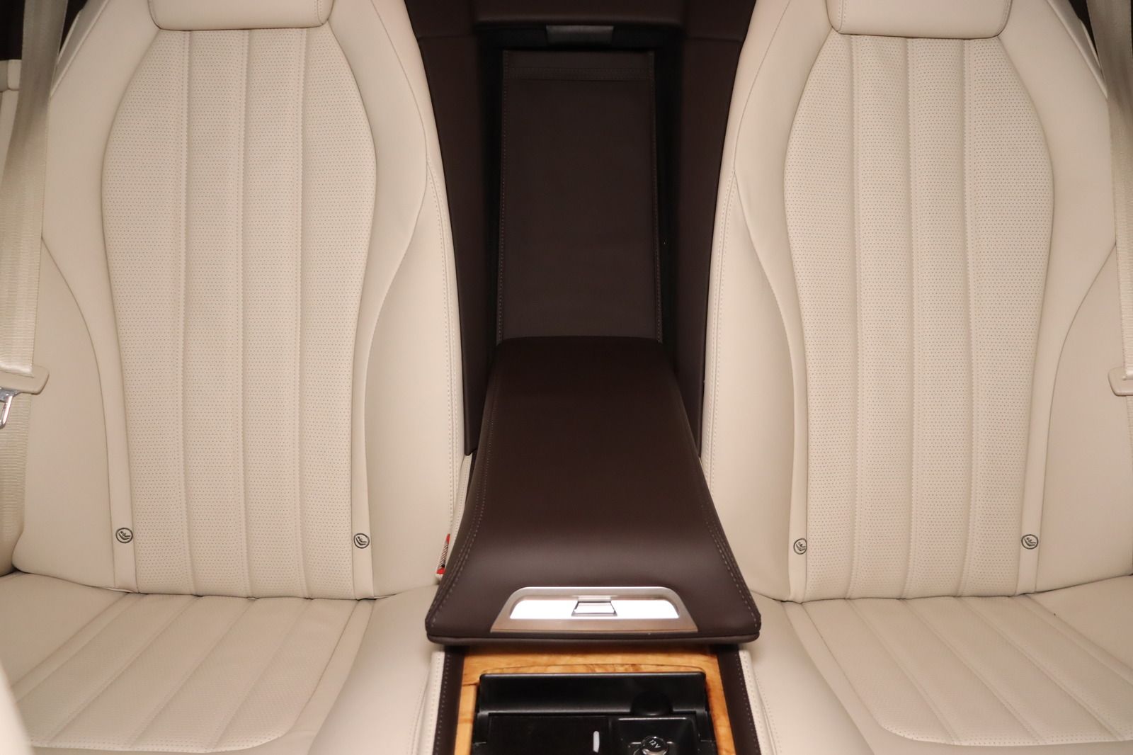 Fahrzeugabbildung Bentley Continental GT 6.0 4WD Navi * Xenon