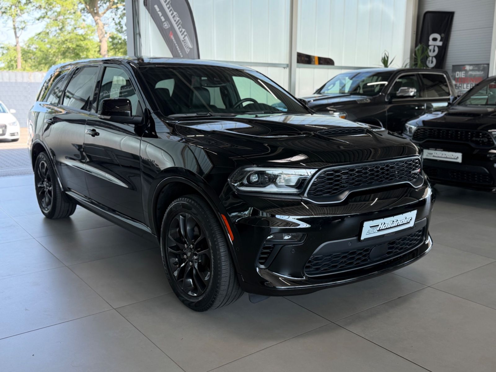 Fahrzeugabbildung Dodge Durango 5,7 HEMI R/T LPG Black-Top 7-Sitzer
