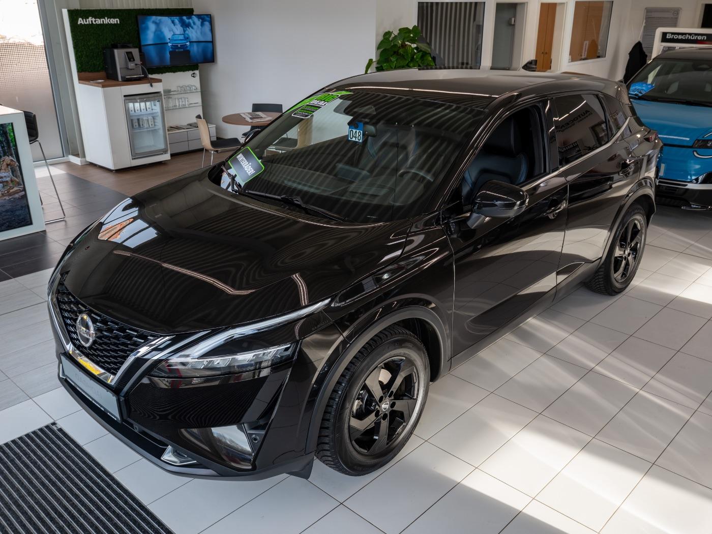 Nissan Qashqai 1.3DIG-T MHEV 4x4 Tekna CVT ACC+LED+Navi