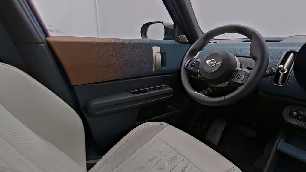 MINI Cooper SE Countryman - Bild 11