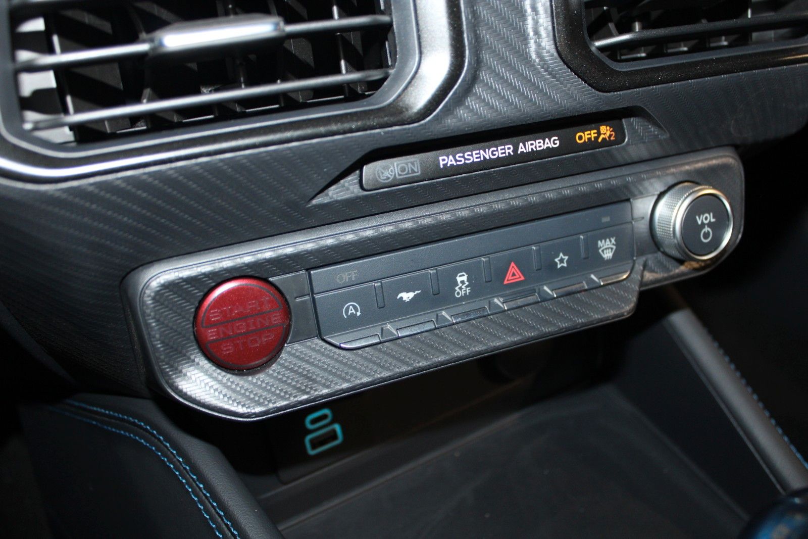 Fahrzeugabbildung Ford Mustang 5.0 TiVCT V8 Dark Horse SOFORT LIEFERBAR