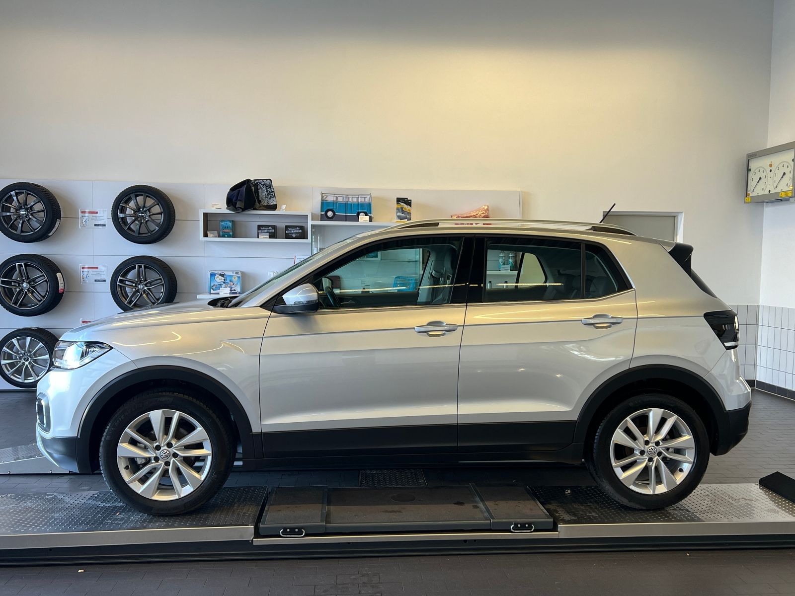 Fahrzeugabbildung Volkswagen T-Cross Style 1.0 TSI *LED, Navi, ACC, Sitzhzg.,
