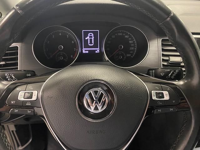 Fahrzeugabbildung Volkswagen Golf Sportsvan 1.5 TSI Comfortline+APP+ACC+KAMER