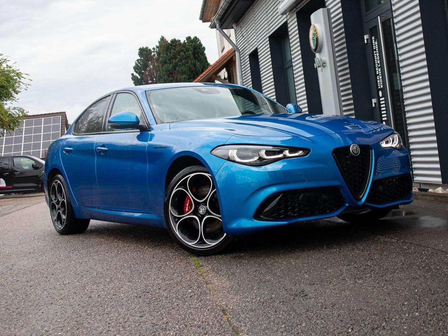 Fahrzeugabbildung Alfa Romeo Giulia Competizione MY23 2.0 Q4 vom AR Vertragsh