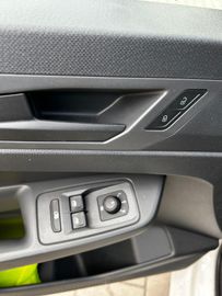 Volkswagen Caddy - 10