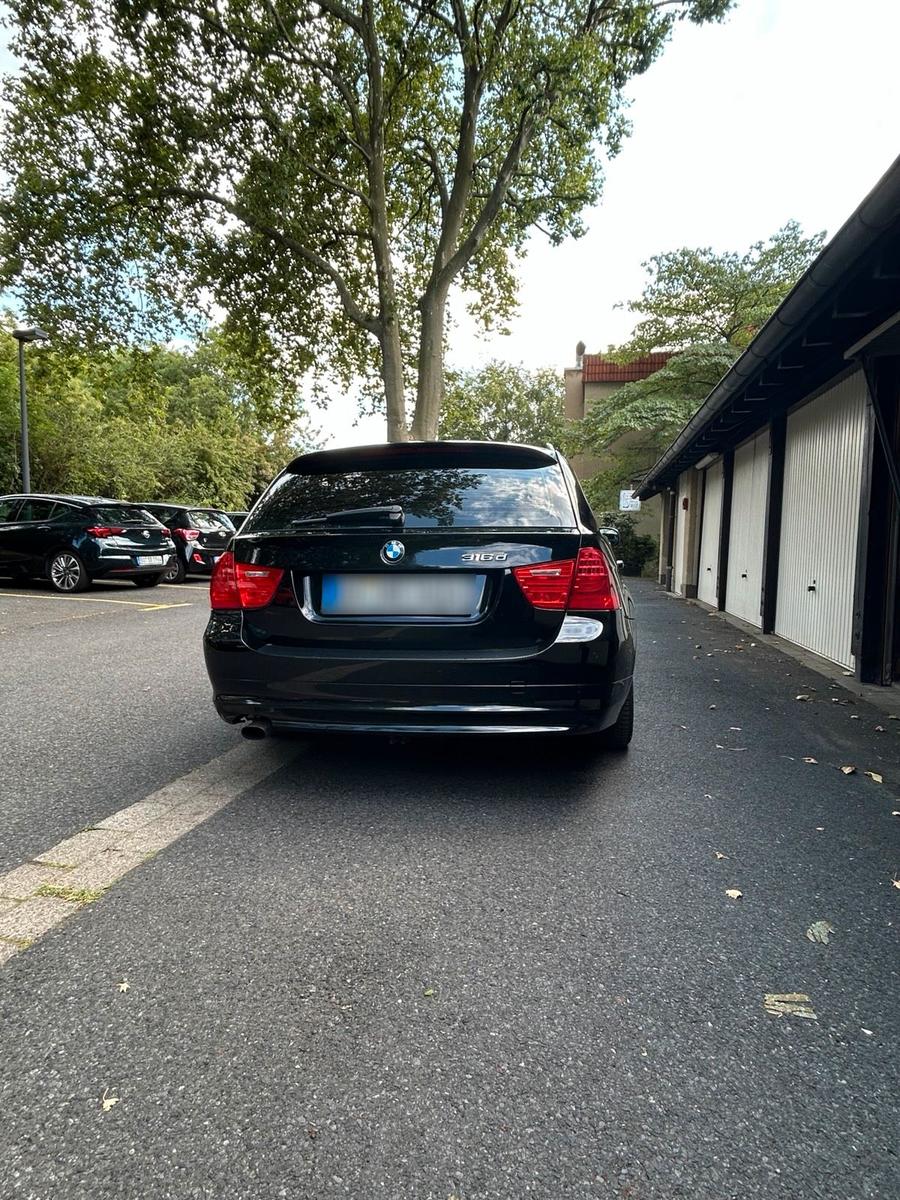 BMW 316 2012 — двигун 116 HP (85kW)