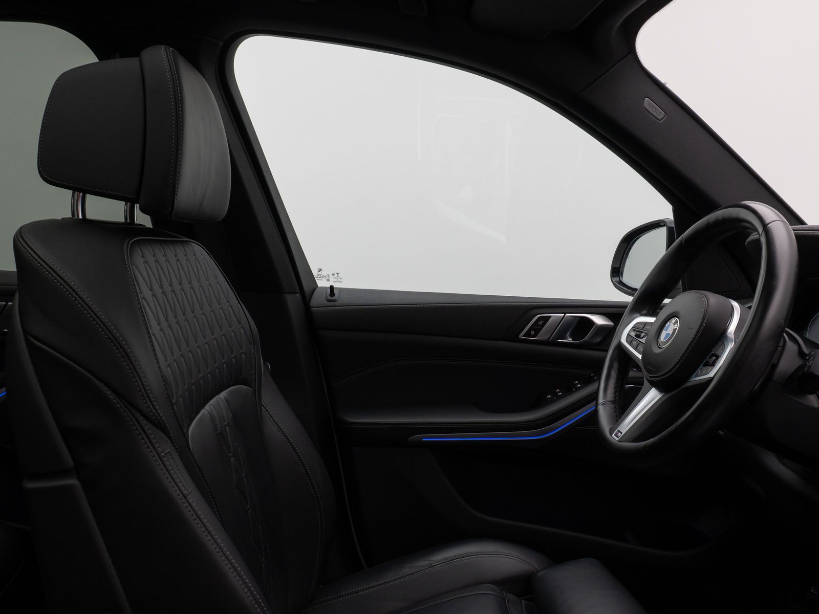 Fahrzeugabbildung BMW X5 xD30d M Sport 360°Panorama Laser HUD DAB HiFi