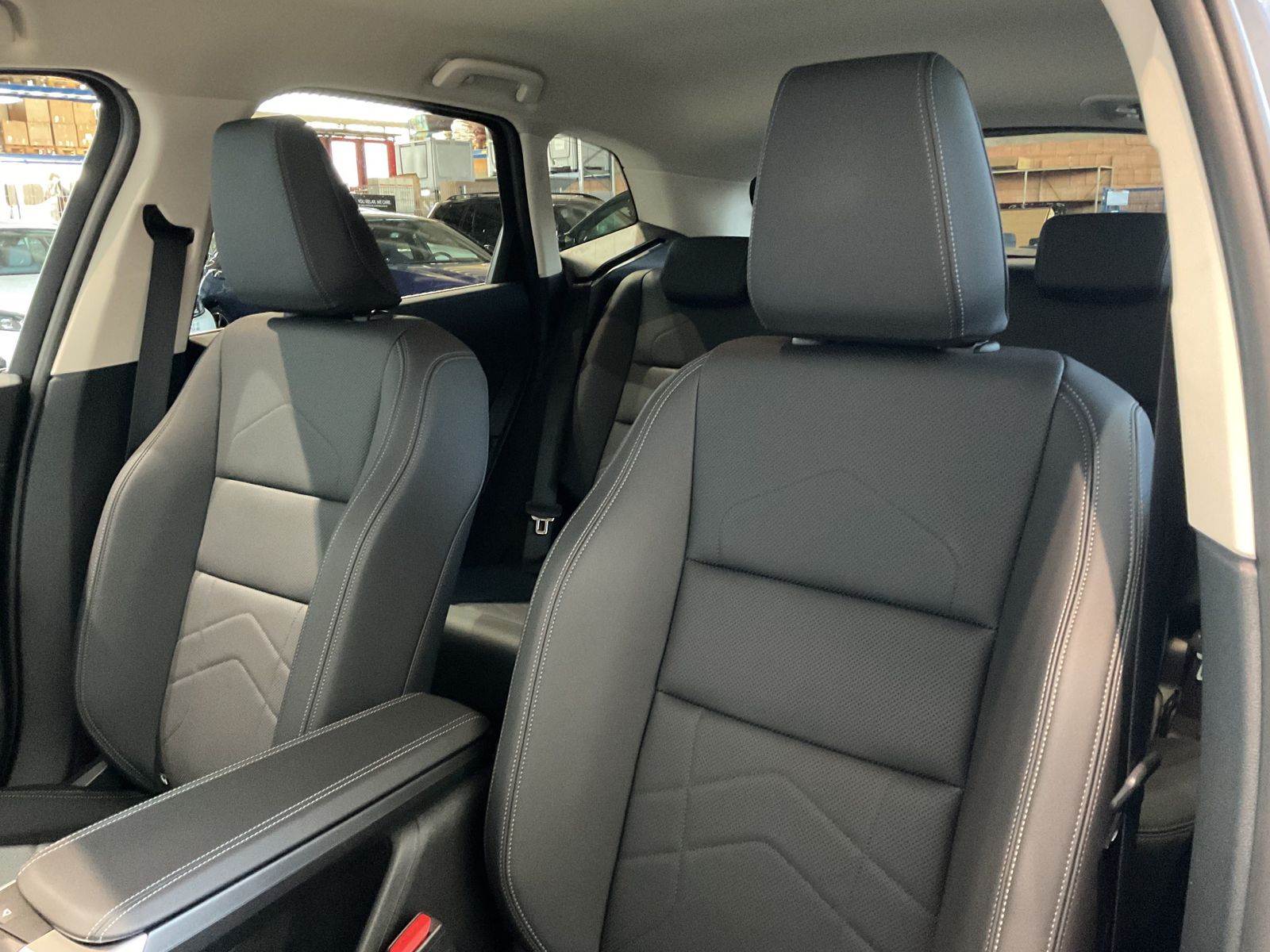 Fahrzeugabbildung BMW 230e xDrive |Aktivsitz |Komfortzugang |Head-Up D