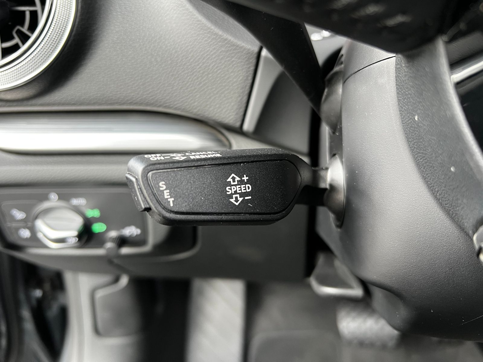 Fahrzeugabbildung Audi A3 Cabriolet sport AHK LED XENON NAVI